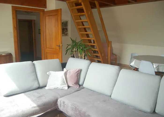 Le A L'ombre Du Tilleul *