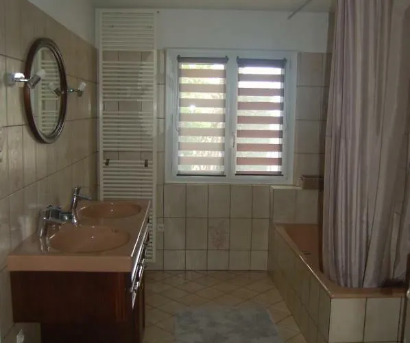 Le A L'ombre Du Tilleul Vakantiehuis *